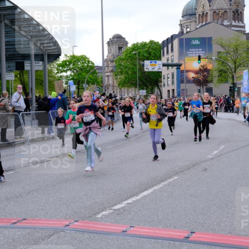 25.04.2026 - Das Zehntel Tim E. http://msf.ph/oto/9568484 25.04.2026 08:53:50 Ziel 1323, 1693, 1707, 1766, 1768, 1773, 1783, 1784, 1790, 1796, 2016, 2031, 2208, 2404, 2411, 2481, 2912, 2954, 3015, 3119, 3183, 3192, 3312, 3413, 3426, 3433, 3629, 3632, 3634, 3667, 3669, 3676 meine-sportfotos.de