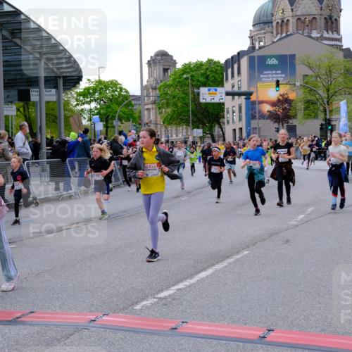 25.04.2026 - Das Zehntel Tim E. http://msf.ph/oto/9568488 25.04.2026 08:53:51 Ziel 1323, 1693, 1707, 1766, 1768, 1773, 1783, 1784, 1790, 1796, 2016, 2031, 2208, 2404, 2411, 2481, 2944, 2954, 3015, 3119, 3192, 3312, 3392, 3413, 3426, 3433, 3629, 3632, 3634, 3667, 3669, 3676 meine-sportfotos.de