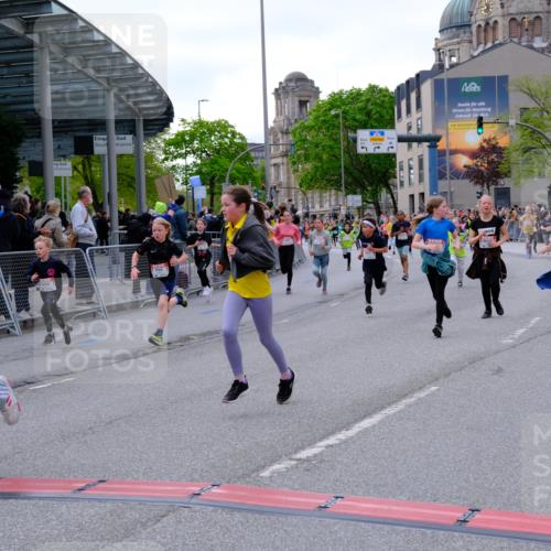 25.04.2026 - Das Zehntel Tim E. http://msf.ph/oto/9568490 25.04.2026 08:53:51 Ziel 1323, 1693, 1707, 1766, 1768, 1773, 1783, 1784, 1790, 1796, 2016, 2031, 2208, 2404, 2411, 2481, 2944, 2954, 3015, 3119, 3192, 3312, 3392, 3413, 3426, 3433, 3629, 3632, 3634, 3667, 3669, 3676 meine-sportfotos.de