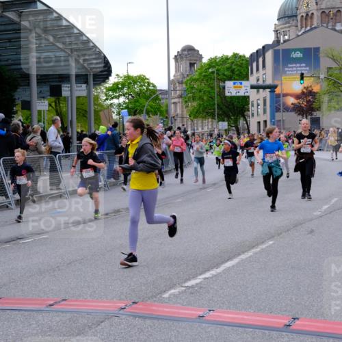 25.04.2026 - Das Zehntel Tim E. http://msf.ph/oto/9568491 25.04.2026 08:53:51 Ziel 1323, 1693, 1707, 1766, 1768, 1773, 1783, 1784, 1790, 1796, 2016, 2031, 2208, 2404, 2411, 2481, 2944, 2954, 3015, 3119, 3192, 3312, 3392, 3413, 3426, 3433, 3629, 3632, 3634, 3667, 3669, 3676 meine-sportfotos.de