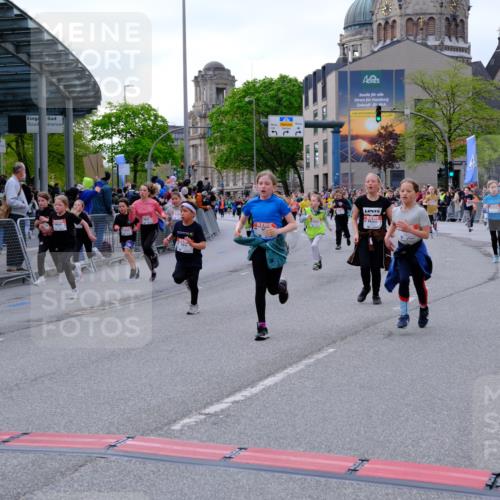 25.04.2026 - Das Zehntel Tim E. http://msf.ph/oto/9568495 25.04.2026 08:53:52 Ziel 1323, 1693, 1707, 1783, 1784, 1790, 1796, 2016, 2031, 2208, 2404, 2411, 2481, 2944, 2954, 3015, 3039, 3046, 3109, 3119, 3192, 3312, 3392, 3413, 3426, 3433, 3629, 3632, 3634, 3667, 3669, 3676 meine-sportfotos.de