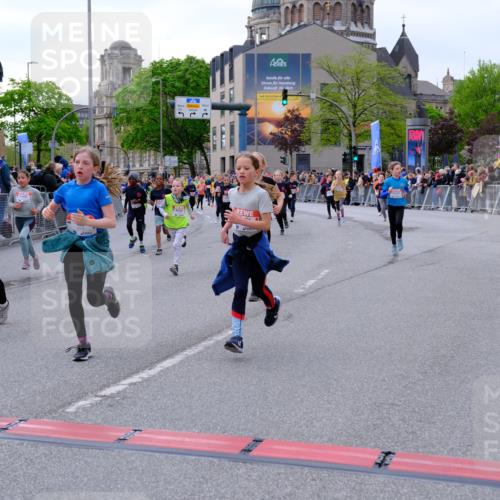 25.04.2026 - Das Zehntel Tim E. http://msf.ph/oto/9568497 25.04.2026 08:53:53 Ziel 1693, 1707, 1783, 1784, 1790, 1796, 1842, 2016, 2031, 2208, 2404, 2411, 2481, 2944, 2954, 3015, 3039, 3046, 3082, 3109, 3119, 3192, 3312, 3392, 3413, 3426, 3433, 3629, 3632, 3634, 3667, 3669, 3676, 3719 meine-sportfotos.de