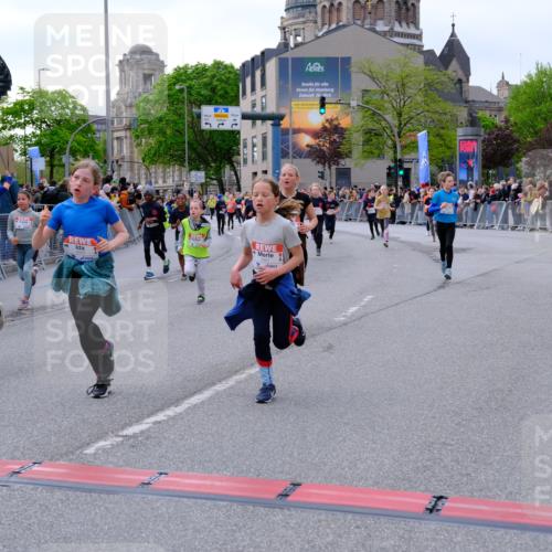 25.04.2026 - Das Zehntel Tim E. http://msf.ph/oto/9568498 25.04.2026 08:53:53 Ziel 1693, 1707, 1783, 1784, 1790, 1796, 1842, 2016, 2031, 2208, 2404, 2411, 2481, 2944, 2954, 3015, 3039, 3046, 3082, 3109, 3119, 3192, 3312, 3392, 3413, 3426, 3433, 3629, 3632, 3634, 3667, 3669, 3676, 3719 meine-sportfotos.de