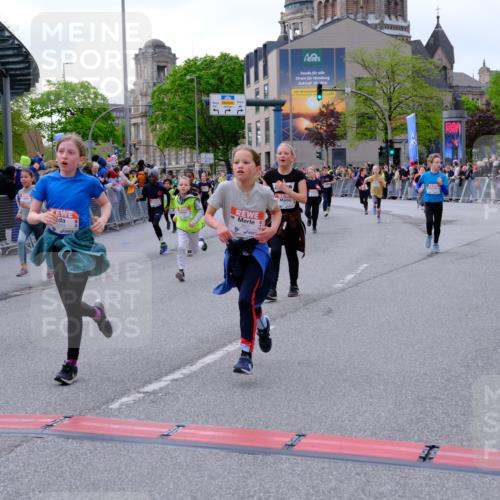 25.04.2026 - Das Zehntel Tim E. http://msf.ph/oto/9568500 25.04.2026 08:53:53 Ziel 1693, 1707, 1783, 1784, 1790, 1796, 1842, 2016, 2031, 2208, 2404, 2411, 2481, 2944, 2954, 3015, 3039, 3046, 3082, 3109, 3119, 3192, 3312, 3392, 3413, 3426, 3433, 3629, 3632, 3634, 3667, 3669, 3676, 3719 meine-sportfotos.de