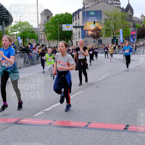 25.04.2026 - Das Zehntel Tim E. http://msf.ph/oto/9568502 25.04.2026 08:53:53 Ziel 1693, 1707, 1783, 1784, 1790, 1796, 1842, 2016, 2031, 2208, 2404, 2411, 2481, 2944, 2954, 3015, 3039, 3046, 3082, 3109, 3119, 3192, 3312, 3392, 3413, 3426, 3433, 3629, 3632, 3634, 3667, 3669, 3676, 3719 meine-sportfotos.de