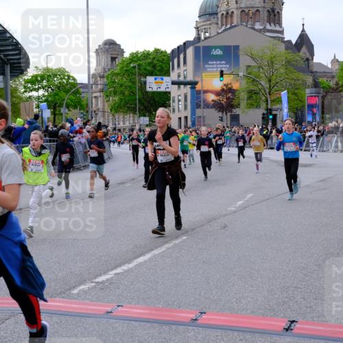 25.04.2026 - Das Zehntel Tim E. http://msf.ph/oto/9568504 25.04.2026 08:53:54 Ziel 1693, 1707, 1783, 1784, 1790, 1796, 1842, 2016, 2031, 2208, 2404, 2481, 2944, 2954, 3015, 3039, 3046, 3082, 3109, 3119, 3192, 3312, 3392, 3413, 3426, 3433, 3629, 3632, 3634, 3667, 3669, 3676, 3719 meine-sportfotos.de