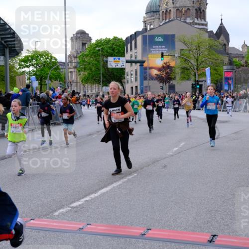 25.04.2026 - Das Zehntel Tim E. http://msf.ph/oto/9568505 25.04.2026 08:53:54 Ziel 1693, 1707, 1783, 1784, 1790, 1796, 1842, 2016, 2031, 2208, 2404, 2481, 2944, 2954, 3015, 3039, 3046, 3082, 3109, 3119, 3192, 3312, 3392, 3413, 3426, 3433, 3629, 3632, 3634, 3667, 3669, 3676, 3719 meine-sportfotos.de