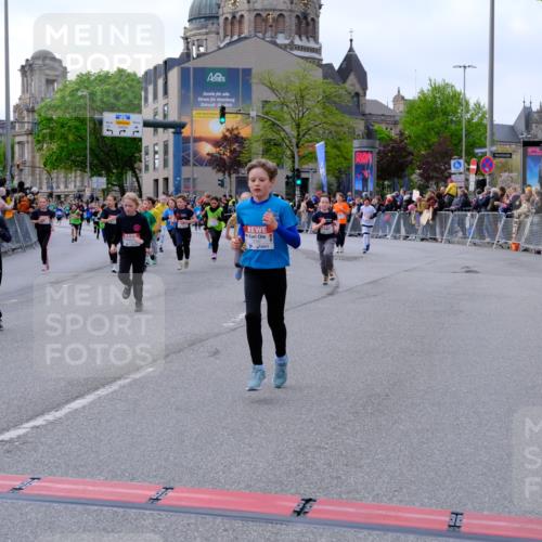 25.04.2026 - Das Zehntel Tim E. http://msf.ph/oto/9568515 25.04.2026 08:53:56 Ziel 1048, 1693, 1783, 1784, 1790, 1796, 1830, 1841, 1842, 2016, 2031, 2208, 2422, 2481, 2944, 2954, 3015, 3039, 3046, 3077, 3082, 3083, 3109, 3119, 3142, 3172, 3192, 3392, 3413, 3426, 3433, 3629, 3632, 3634, 3667, 3669, 3676, 3719, 3840 meine-sportfotos.de