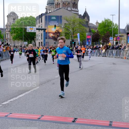 25.04.2026 - Das Zehntel Tim E. http://msf.ph/oto/9568516 25.04.2026 08:53:56 Ziel 1048, 1693, 1783, 1784, 1790, 1796, 1830, 1841, 1842, 2016, 2031, 2208, 2422, 2481, 2944, 2954, 3015, 3039, 3046, 3077, 3082, 3083, 3109, 3119, 3142, 3172, 3192, 3392, 3413, 3426, 3433, 3629, 3632, 3634, 3667, 3669, 3676, 3719, 3840 meine-sportfotos.de