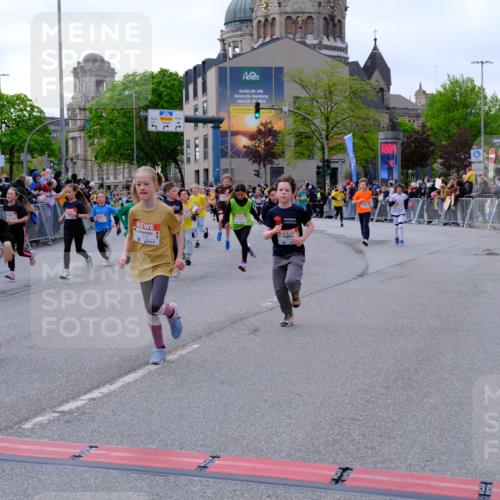 25.04.2026 - Das Zehntel Tim E. http://msf.ph/oto/9568523 25.04.2026 08:53:57 Ziel 1048, 1693, 1783, 1784, 1790, 1796, 1830, 1841, 1842, 2208, 2422, 2481, 2801, 2944, 2954, 3015, 3039, 3046, 3077, 3082, 3083, 3109, 3119, 3142, 3172, 3192, 3392, 3413, 3426, 3433, 3629, 3632, 3634, 3667, 3669, 3676, 3719, 3840 meine-sportfotos.de