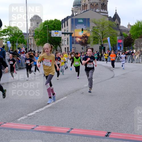 25.04.2026 - Das Zehntel Tim E. http://msf.ph/oto/9568524 25.04.2026 08:53:57 Ziel 1048, 1693, 1783, 1784, 1790, 1796, 1830, 1841, 1842, 2208, 2422, 2481, 2801, 2944, 2954, 3015, 3039, 3046, 3077, 3082, 3083, 3109, 3119, 3142, 3172, 3192, 3392, 3413, 3426, 3433, 3629, 3632, 3634, 3667, 3669, 3676, 3719, 3840 meine-sportfotos.de