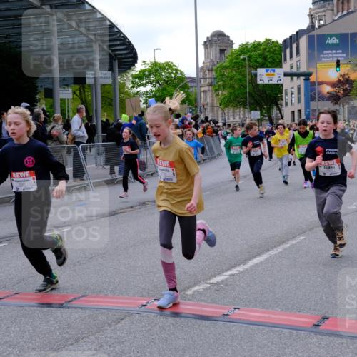 25.04.2026 - Das Zehntel Tim E. http://msf.ph/oto/9568529 25.04.2026 08:53:58 Ziel 1048, 1693, 1783, 1784, 1790, 1796, 1830, 1841, 1842, 2208, 2422, 2481, 2801, 2944, 2954, 3015, 3039, 3046, 3077, 3082, 3083, 3109, 3119, 3142, 3172, 3192, 3392, 3537, 3589, 3629, 3634, 3667, 3669, 3676, 3719, 3840, 3842 meine-sportfotos.de