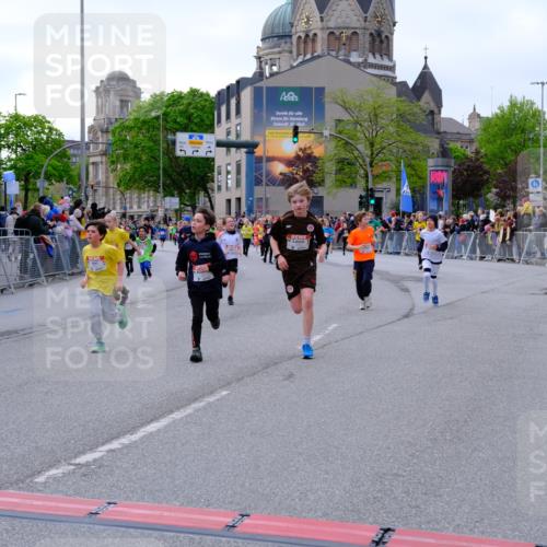 25.04.2026 - Das Zehntel Tim E. http://msf.ph/oto/9568536 25.04.2026 08:54:00 Ziel 1048, 1783, 1784, 1790, 1796, 1830, 1841, 1842, 2208, 2422, 2770, 2801, 2944, 3015, 3039, 3046, 3077, 3082, 3083, 3109, 3119, 3142, 3172, 3192, 3392, 3537, 3589, 3667, 3669, 3676, 3719, 3840, 3842 meine-sportfotos.de