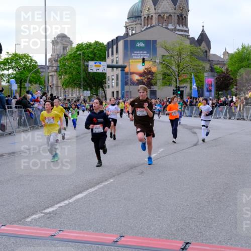 25.04.2026 - Das Zehntel Tim E. http://msf.ph/oto/9568537 25.04.2026 08:54:00 Ziel 1048, 1783, 1784, 1790, 1796, 1830, 1841, 1842, 2208, 2422, 2770, 2801, 2944, 3015, 3039, 3046, 3077, 3082, 3083, 3109, 3119, 3142, 3172, 3192, 3392, 3537, 3589, 3667, 3669, 3676, 3719, 3840, 3842 meine-sportfotos.de
