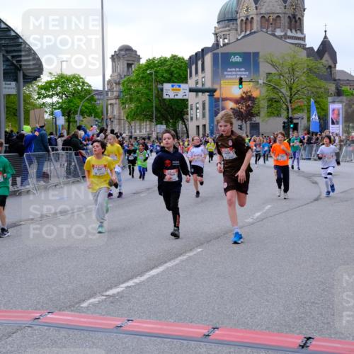 25.04.2026 - Das Zehntel Tim E. http://msf.ph/oto/9568539 25.04.2026 08:54:00 Ziel 1048, 1783, 1784, 1790, 1796, 1830, 1841, 1842, 2208, 2422, 2770, 2801, 2944, 3015, 3039, 3046, 3077, 3082, 3083, 3109, 3119, 3142, 3172, 3192, 3392, 3537, 3589, 3667, 3669, 3676, 3719, 3840, 3842 meine-sportfotos.de
