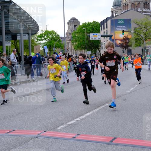 25.04.2026 - Das Zehntel Tim E. http://msf.ph/oto/9568542 25.04.2026 08:54:00 Ziel 1048, 1783, 1784, 1790, 1796, 1830, 1841, 1842, 2208, 2422, 2770, 2801, 2944, 3015, 3039, 3046, 3077, 3082, 3083, 3109, 3119, 3142, 3172, 3192, 3392, 3537, 3589, 3667, 3669, 3676, 3719, 3840, 3842 meine-sportfotos.de