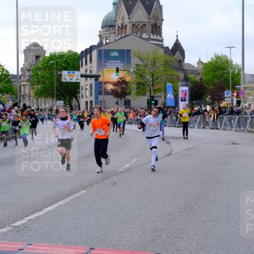 25.04.2026 - Das Zehntel Tim E. http://msf.ph/oto/9568547 25.04.2026 08:54:02 Ziel 1048, 1407, 1438, 1653, 1796, 1830, 1841, 1842, 1985, 2422, 2521, 2770, 2801, 2944, 3039, 3046, 3077, 3082, 3083, 3088, 3109, 3119, 3142, 3172, 3192, 3217, 3392, 3537, 3589, 3676, 3719, 3840, 3842, 3990 meine-sportfotos.de