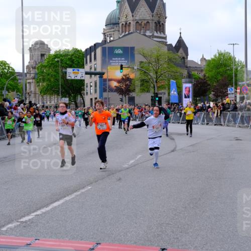 25.04.2026 - Das Zehntel Tim E. http://msf.ph/oto/9568548 25.04.2026 08:54:02 Ziel 1048, 1407, 1438, 1653, 1796, 1830, 1841, 1842, 1985, 2422, 2521, 2770, 2801, 2944, 3039, 3046, 3077, 3082, 3083, 3088, 3109, 3119, 3142, 3172, 3192, 3217, 3392, 3537, 3589, 3676, 3719, 3840, 3842, 3990 meine-sportfotos.de