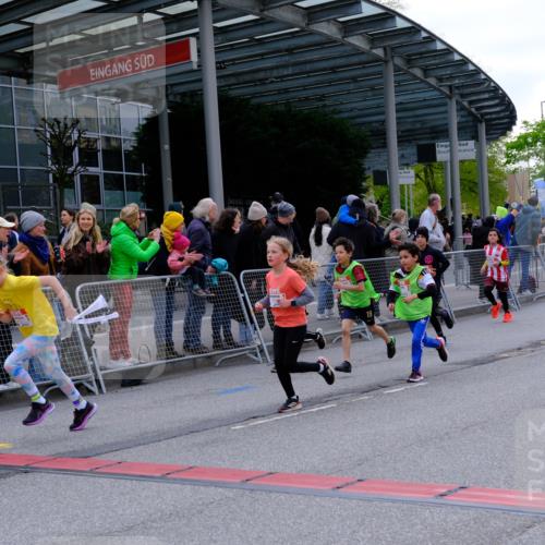 25.04.2026 - Das Zehntel Tim E. http://msf.ph/oto/9568556 25.04.2026 08:54:05 Ziel 1048, 1407, 1438, 1653, 1772, 1787, 1830, 1841, 1842, 1872, 1985, 2422, 2521, 2770, 2801, 3077, 3082, 3083, 3088, 3142, 3172, 3209, 3217, 3537, 3589, 3719, 3840, 3842, 3990, 4001, 4003 meine-sportfotos.de