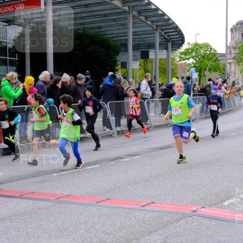 25.04.2026 - Das Zehntel Tim E. http://msf.ph/oto/9568560 25.04.2026 08:54:06 Ziel 1048, 1407, 1438, 1653, 1772, 1787, 1830, 1841, 1872, 1985, 1997, 2422, 2521, 2770, 2801, 3077, 3083, 3088, 3142, 3172, 3209, 3217, 3537, 3589, 3840, 3842, 3990, 4001, 4003 meine-sportfotos.de