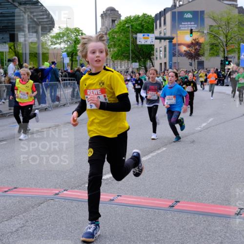 25.04.2026 - Das Zehntel Tim E. http://msf.ph/oto/9568569 25.04.2026 08:54:08 Ziel 1048, 1301, 1407, 1438, 1653, 1697, 1772, 1787, 1841, 1872, 1985, 1997, 2408, 2422, 2519, 2521, 2770, 2801, 3088, 3142, 3209, 3217, 3505, 3537, 3589, 3614, 3630, 3840, 3842, 3990, 4001, 4003 meine-sportfotos.de