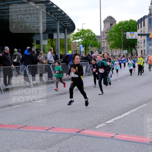 25.04.2026 - Das Zehntel Tim E. http://msf.ph/oto/9568578 25.04.2026 08:54:10 Ziel 1254, 1261, 1263, 1301, 1407, 1436, 1438, 1653, 1676, 1697, 1772, 1787, 1872, 1985, 1997, 2408, 2519, 2521, 2770, 3088, 3209, 3217, 3502, 3505, 3537, 3589, 3614, 3630, 3842, 3990, 4001, 4003 meine-sportfotos.de