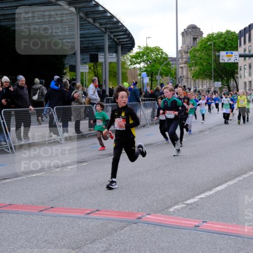 25.04.2026 - Das Zehntel Tim E. http://msf.ph/oto/9568579 25.04.2026 08:54:10 Ziel 1254, 1261, 1263, 1301, 1407, 1436, 1438, 1653, 1676, 1697, 1772, 1787, 1872, 1985, 1997, 2408, 2519, 2521, 2770, 3088, 3209, 3217, 3502, 3505, 3537, 3589, 3614, 3630, 3842, 3990, 4001, 4003 meine-sportfotos.de