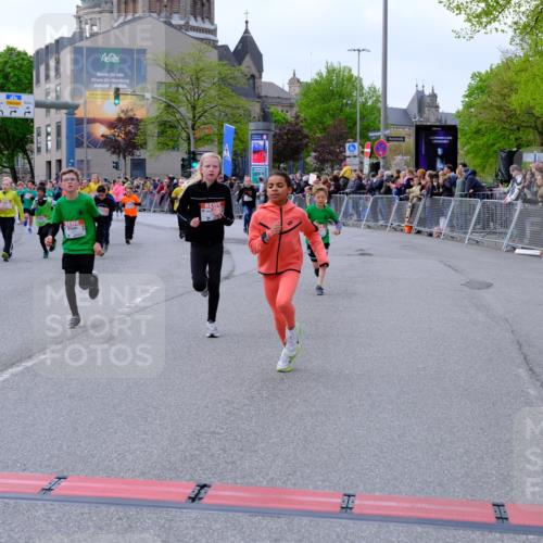 25.04.2026 - Das Zehntel Tim E. http://msf.ph/oto/9568583 25.04.2026 08:54:11 Ziel 1104, 1254, 1261, 1263, 1301, 1407, 1431, 1436, 1438, 1653, 1676, 1697, 1772, 1787, 1872, 1985, 1997, 2408, 2519, 2521, 2770, 3088, 3209, 3217, 3502, 3505, 3594, 3595, 3614, 3630, 3973, 3990, 4001, 4003 meine-sportfotos.de