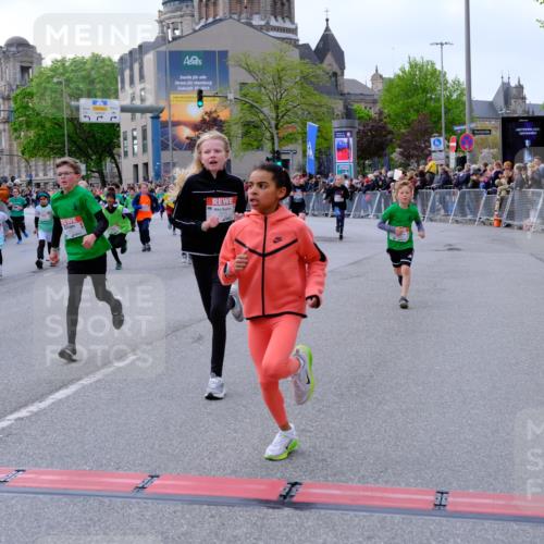 25.04.2026 - Das Zehntel Tim E. http://msf.ph/oto/9568589 25.04.2026 08:54:12 Ziel 1104, 1254, 1261, 1263, 1301, 1407, 1431, 1436, 1438, 1653, 1676, 1697, 1772, 1787, 1872, 1985, 1997, 2408, 2519, 2521, 2770, 2814, 3088, 3209, 3217, 3502, 3505, 3592, 3594, 3595, 3614, 3630, 3973, 3990, 4001, 4003 meine-sportfotos.de