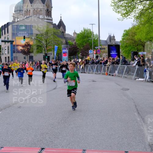 25.04.2026 - Das Zehntel Tim E. http://msf.ph/oto/9568594 25.04.2026 08:54:13 Ziel 1104, 1254, 1261, 1263, 1301, 1407, 1431, 1436, 1438, 1653, 1676, 1697, 1772, 1787, 1872, 1985, 1997, 2045, 2408, 2506, 2519, 2520, 2521, 2814, 2978, 3088, 3209, 3217, 3502, 3505, 3592, 3594, 3595, 3614, 3630, 3959, 3973, 3984, 3990, 4001, 4003 meine-sportfotos.de