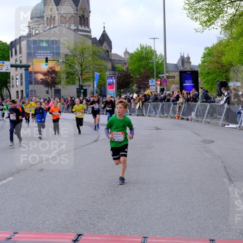 25.04.2026 - Das Zehntel Tim E. http://msf.ph/oto/9568596 25.04.2026 08:54:13 Ziel 1104, 1254, 1261, 1263, 1301, 1407, 1431, 1436, 1438, 1653, 1676, 1697, 1772, 1787, 1872, 1985, 1997, 2045, 2408, 2506, 2519, 2520, 2521, 2814, 2978, 3088, 3209, 3217, 3502, 3505, 3592, 3594, 3595, 3614, 3630, 3959, 3973, 3984, 3990, 4001, 4003 meine-sportfotos.de