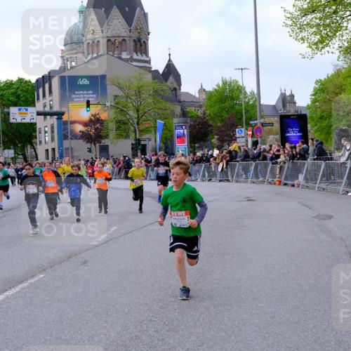 25.04.2026 - Das Zehntel Tim E. http://msf.ph/oto/9568599 25.04.2026 08:54:13 Ziel 1104, 1254, 1261, 1263, 1301, 1407, 1431, 1436, 1438, 1653, 1676, 1697, 1772, 1787, 1872, 1985, 1997, 2045, 2408, 2506, 2519, 2520, 2521, 2814, 2978, 3088, 3209, 3217, 3502, 3505, 3592, 3594, 3595, 3614, 3630, 3959, 3973, 3984, 3990, 4001, 4003 meine-sportfotos.de