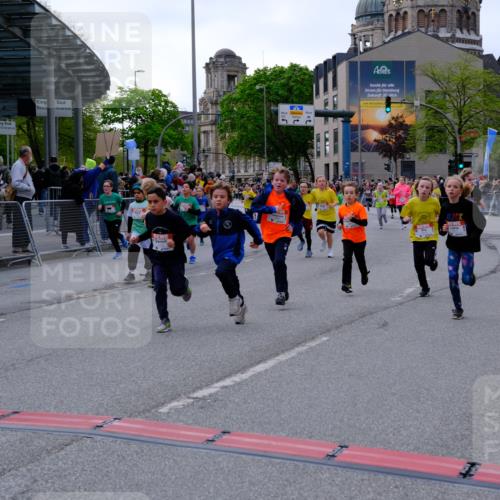 25.04.2026 - Das Zehntel Tim E. http://msf.ph/oto/9568600 25.04.2026 08:54:15 Ziel 1104, 1254, 1261, 1263, 1301, 1431, 1436, 1676, 1697, 1772, 1787, 1872, 1997, 2045, 2408, 2506, 2519, 2520, 2776, 2791, 2814, 2977, 2978, 3209, 3502, 3505, 3592, 3594, 3595, 3614, 3630, 3959, 3973, 3984, 4001, 4003 meine-sportfotos.de