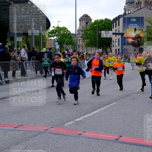 25.04.2026 - Das Zehntel Tim E. http://msf.ph/oto/9568602 25.04.2026 08:54:15 Ziel 1104, 1254, 1261, 1263, 1301, 1431, 1436, 1676, 1697, 1772, 1787, 1872, 1997, 2045, 2408, 2506, 2519, 2520, 2776, 2791, 2814, 2977, 2978, 3209, 3502, 3505, 3592, 3594, 3595, 3614, 3630, 3959, 3973, 3984, 4001, 4003 meine-sportfotos.de
