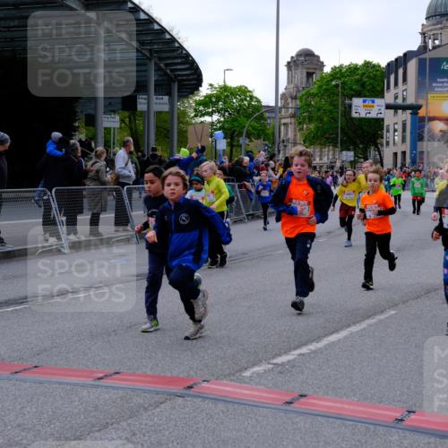 25.04.2026 - Das Zehntel Tim E. http://msf.ph/oto/9568606 25.04.2026 08:54:16 Ziel 1104, 1254, 1261, 1263, 1301, 1431, 1436, 1676, 1697, 1760, 1772, 1872, 1997, 2045, 2408, 2506, 2519, 2520, 2776, 2791, 2814, 2977, 2978, 3209, 3502, 3505, 3592, 3594, 3595, 3614, 3630, 3959, 3973, 3984, 4001, 4003 meine-sportfotos.de