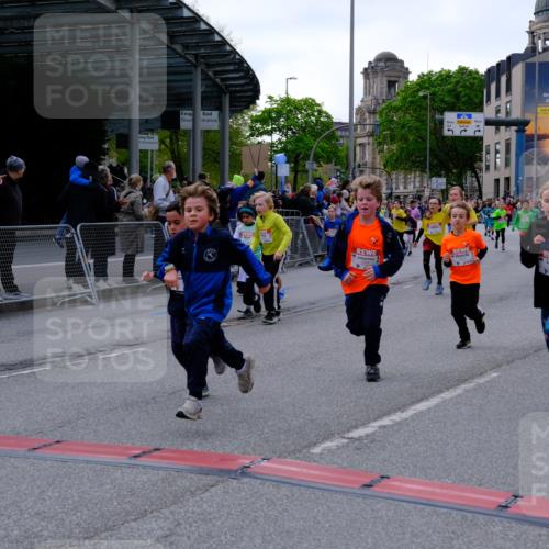 25.04.2026 - Das Zehntel Tim E. http://msf.ph/oto/9568607 25.04.2026 08:54:16 Ziel 1104, 1254, 1261, 1263, 1301, 1431, 1436, 1676, 1697, 1760, 1772, 1872, 1997, 2045, 2408, 2506, 2519, 2520, 2776, 2791, 2814, 2977, 2978, 3209, 3502, 3505, 3592, 3594, 3595, 3614, 3630, 3959, 3973, 3984, 4001, 4003 meine-sportfotos.de