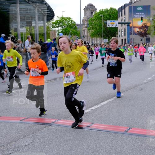 25.04.2026 - Das Zehntel Tim E. http://msf.ph/oto/9568611 25.04.2026 08:54:17 Ziel 1104, 1254, 1261, 1263, 1301, 1431, 1436, 1539, 1676, 1697, 1760, 1872, 1997, 2045, 2408, 2475, 2506, 2519, 2520, 2776, 2791, 2814, 2977, 2978, 3131, 3502, 3505, 3592, 3594, 3595, 3614, 3630, 3959, 3973, 3984, 4001 meine-sportfotos.de