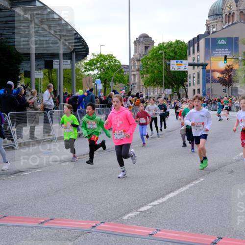 25.04.2026 - Das Zehntel Tim E. http://msf.ph/oto/9568623 25.04.2026 08:54:22 Ziel 1104, 1263, 1431, 1506, 1539, 1760, 1868, 1874, 2045, 2049, 2072, 2475, 2505, 2506, 2510, 2520, 2568, 2591, 2738, 2764, 2776, 2791, 2814, 2859, 2977, 2978, 3074, 3102, 3131, 3267, 3502, 3532, 3592, 3593, 3594, 3595, 3759, 3853, 3959, 3973, 3984 meine-sportfotos.de