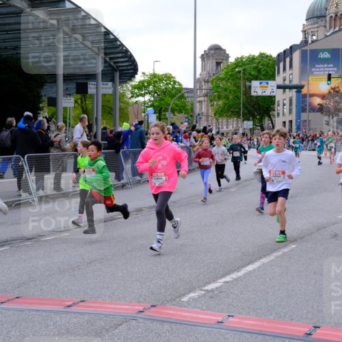 25.04.2026 - Das Zehntel Tim E. http://msf.ph/oto/9568625 25.04.2026 08:54:22 Ziel 1104, 1263, 1431, 1506, 1539, 1760, 1868, 1874, 2045, 2049, 2072, 2475, 2505, 2506, 2510, 2520, 2568, 2591, 2738, 2764, 2776, 2791, 2814, 2859, 2977, 2978, 3074, 3102, 3131, 3267, 3502, 3532, 3592, 3593, 3594, 3595, 3759, 3853, 3959, 3973, 3984 meine-sportfotos.de