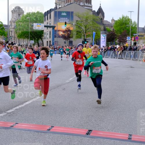 25.04.2026 - Das Zehntel Tim E. http://msf.ph/oto/9568627 25.04.2026 08:54:23 Ziel 1104, 1431, 1506, 1539, 1760, 1868, 1874, 2045, 2049, 2072, 2475, 2505, 2506, 2510, 2520, 2568, 2591, 2641, 2738, 2764, 2776, 2791, 2814, 2859, 2977, 2978, 3074, 3102, 3131, 3267, 3532, 3592, 3593, 3594, 3595, 3759, 3853, 3959, 3973, 3984 meine-sportfotos.de