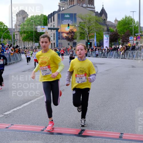 25.04.2026 - Das Zehntel Tim E. http://msf.ph/oto/9568639 25.04.2026 08:54:25 Ziel 1374, 1506, 1539, 1760, 1868, 1874, 2045, 2049, 2072, 2264, 2298, 2475, 2505, 2506, 2510, 2520, 2568, 2591, 2641, 2738, 2764, 2776, 2791, 2859, 2883, 2977, 2978, 3074, 3102, 3131, 3267, 3532, 3593, 3759, 3853, 3916, 3959, 3984 meine-sportfotos.de