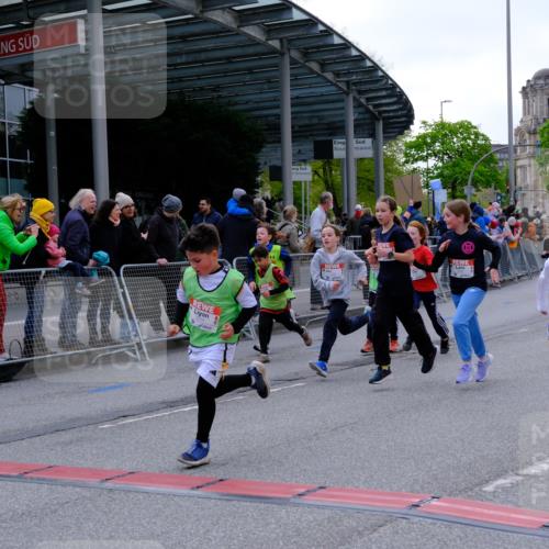 25.04.2026 - Das Zehntel Tim E. http://msf.ph/oto/9568650 25.04.2026 08:54:37 Ziel 1201, 1346, 1459, 1644, 1655, 1743, 1873, 1922, 1937, 2219, 2224, 2249, 2269, 2286, 2639, 2649, 2654, 2733, 2763, 2883, 2940, 3089, 3096, 3146, 3173, 3201, 3258, 3294, 3305, 3306, 3916, 3986 meine-sportfotos.de