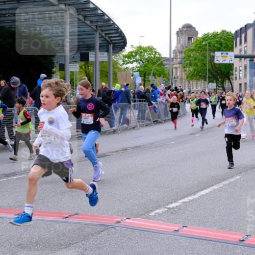 25.04.2026 - Das Zehntel Tim E. http://msf.ph/oto/9568652 25.04.2026 08:54:38 Ziel 1201, 1346, 1459, 1644, 1655, 1743, 1873, 1922, 1937, 2219, 2224, 2234, 2249, 2269, 2286, 2639, 2649, 2654, 2733, 2763, 2940, 3089, 3096, 3146, 3173, 3201, 3258, 3294, 3305, 3306, 3986 meine-sportfotos.de
