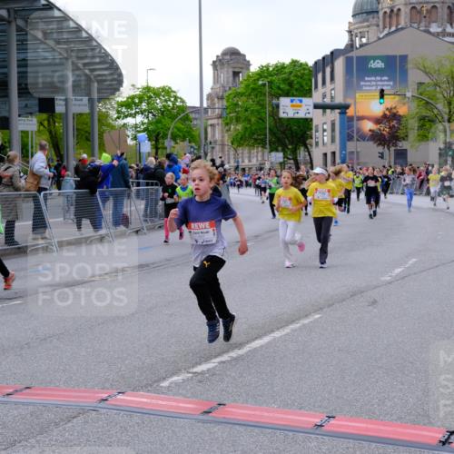 25.04.2026 - Das Zehntel Tim E. http://msf.ph/oto/9568656 25.04.2026 08:54:38 Ziel 1201, 1346, 1459, 1644, 1655, 1743, 1873, 1922, 1937, 2219, 2224, 2234, 2249, 2269, 2286, 2639, 2649, 2654, 2733, 2763, 2940, 3089, 3096, 3146, 3173, 3201, 3258, 3294, 3305, 3306, 3986 meine-sportfotos.de