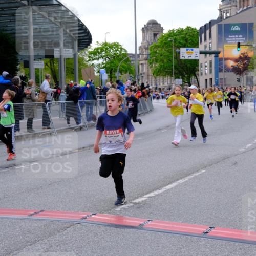 25.04.2026 - Das Zehntel Tim E. http://msf.ph/oto/9568658 25.04.2026 08:54:39 Ziel 1201, 1346, 1459, 1743, 1873, 1922, 1937, 2219, 2224, 2234, 2249, 2269, 2286, 2639, 2649, 2654, 2730, 2733, 2763, 2940, 3089, 3096, 3146, 3173, 3201, 3258, 3294, 3305, 3306, 3986 meine-sportfotos.de