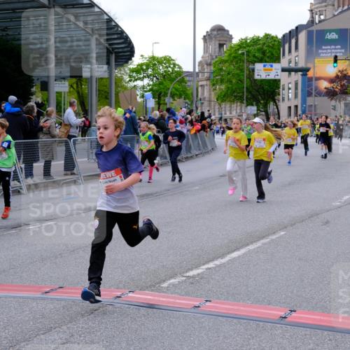 25.04.2026 - Das Zehntel Tim E. http://msf.ph/oto/9568660 25.04.2026 08:54:39 Ziel 1201, 1346, 1459, 1743, 1873, 1922, 1937, 2219, 2224, 2234, 2249, 2269, 2286, 2639, 2649, 2654, 2730, 2733, 2763, 2940, 3089, 3096, 3146, 3173, 3201, 3258, 3294, 3305, 3306, 3986 meine-sportfotos.de