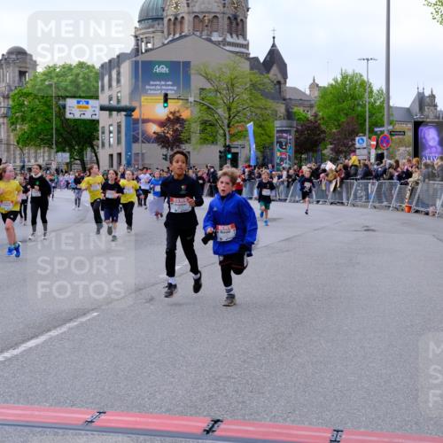 25.04.2026 - Das Zehntel Tim E. http://msf.ph/oto/9568672 25.04.2026 08:54:41 Ziel 1201, 1216, 1346, 1433, 1459, 1742, 1743, 1873, 1922, 1937, 2219, 2224, 2225, 2234, 2639, 2649, 2723, 2730, 2733, 2763, 2813, 2822, 3089, 3096, 3146, 3173, 3201, 3258, 3294, 3305, 3306 meine-sportfotos.de