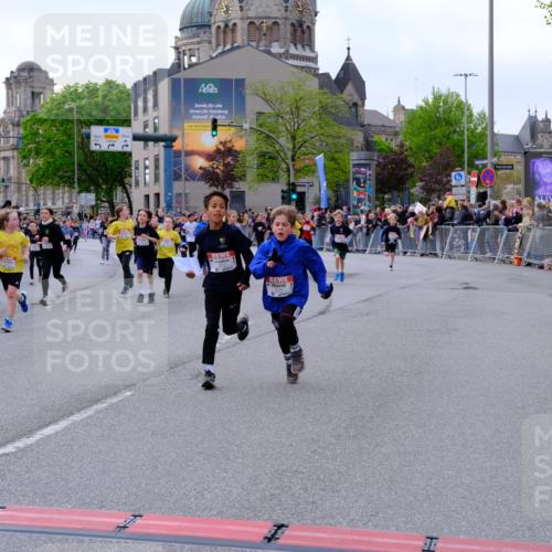 25.04.2026 - Das Zehntel Tim E. http://msf.ph/oto/9568673 25.04.2026 08:54:41 Ziel 1201, 1216, 1346, 1433, 1459, 1742, 1743, 1873, 1922, 1937, 2219, 2224, 2225, 2234, 2639, 2649, 2723, 2730, 2733, 2763, 2813, 2822, 3089, 3096, 3146, 3173, 3201, 3258, 3294, 3305, 3306 meine-sportfotos.de