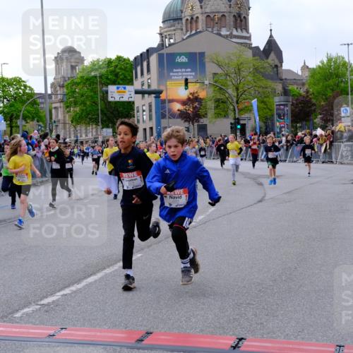 25.04.2026 - Das Zehntel Tim E. http://msf.ph/oto/9568677 25.04.2026 08:54:42 Ziel 1003, 1216, 1256, 1433, 1459, 1742, 1743, 1873, 1922, 1937, 2219, 2224, 2225, 2234, 2649, 2723, 2730, 2733, 2763, 2813, 2822, 3089, 3096, 3173, 3201, 3258, 3294, 3305, 3306 meine-sportfotos.de