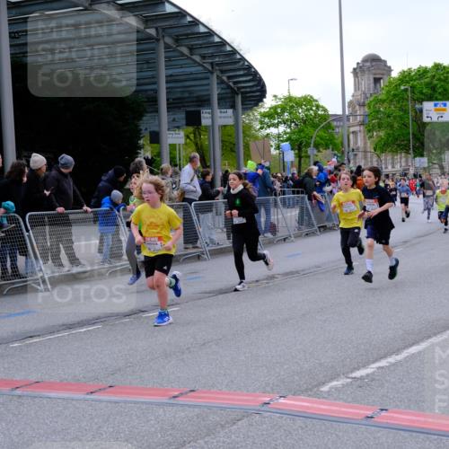 25.04.2026 - Das Zehntel Tim E. http://msf.ph/oto/9568684 25.04.2026 08:54:43 Ziel 1003, 1216, 1256, 1433, 1459, 1742, 1743, 1834, 1873, 1922, 1937, 2219, 2224, 2225, 2234, 2649, 2723, 2730, 2733, 2763, 2813, 2822, 3089, 3096, 3173, 3201, 3258, 3294, 3305, 3306, 4041 meine-sportfotos.de